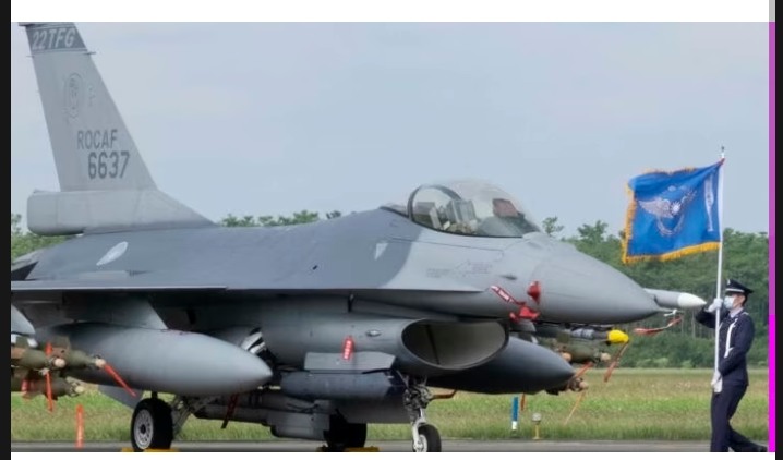 美軍F-16和俄國Su-35 在敘利亞上空危險遭遇影片流出