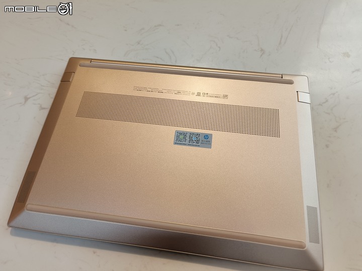 [開箱] HP Pavilion Aero 13 輕薄體驗，輕巧續航好選擇