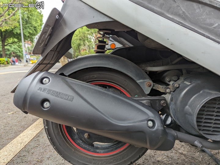 JR100排氣管破掉更換