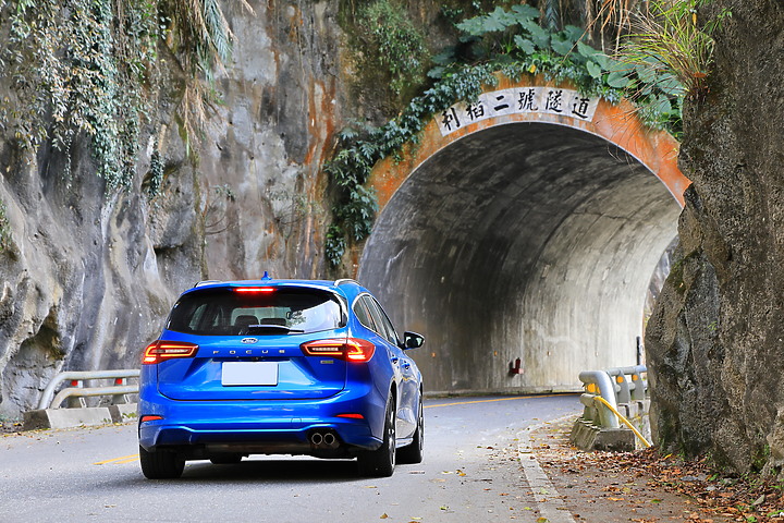點我看大圖 (映像旅行) 隨心所向、山海隨行in台東高雄 feat. Ford Focus Wagon ST-Line Vignale
