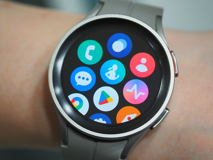 三星 Galaxy Watch5 Pro 不僅能隨時了解身體狀況 更是伴你戶外運動的好夥伴