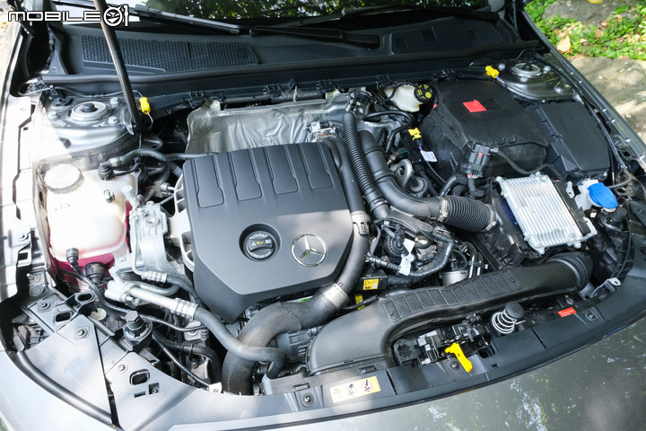 Mercedes-Benz A/B-Class 小改款試駕|48V輕油電注入、科技指數更為升級!
