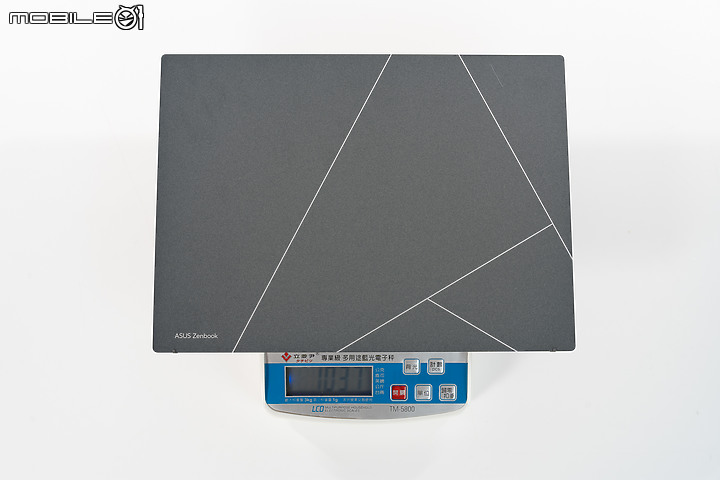 ASUS Zenbook S 13 OLED（UX5304） 測試報告｜超越極致輕薄的美學筆電