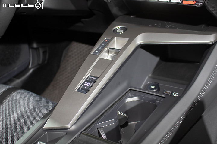 【採訪】Peugeot 408 先行預賞,採Allure、GT雙車型設定、預計六月底正式上市!