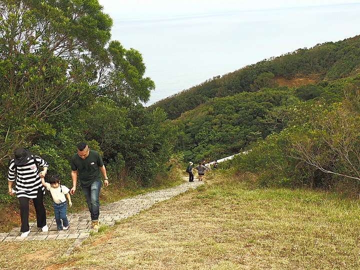 關山夕照、看海美術館、旭海大草原、車城福安宮,外掛林邊食午日式串燒 — 山海美景大集合 — 恆春半島歷史場景之旅(三)