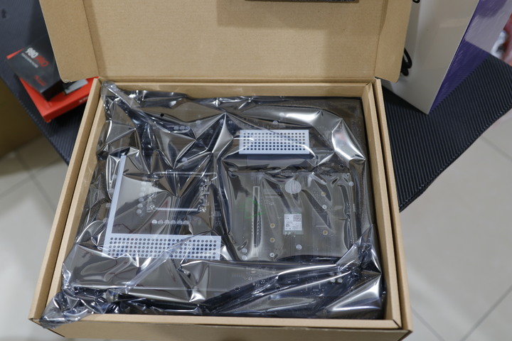 裝機回顧：2022年。NZXT 那個有點潮但 也只是有點潮的牌子。