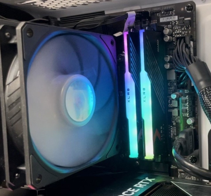 簡單開箱PNY DDR5 MAKO 6000