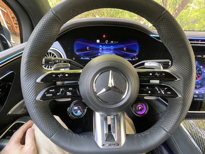 Mercedes-AMG EQE SUV