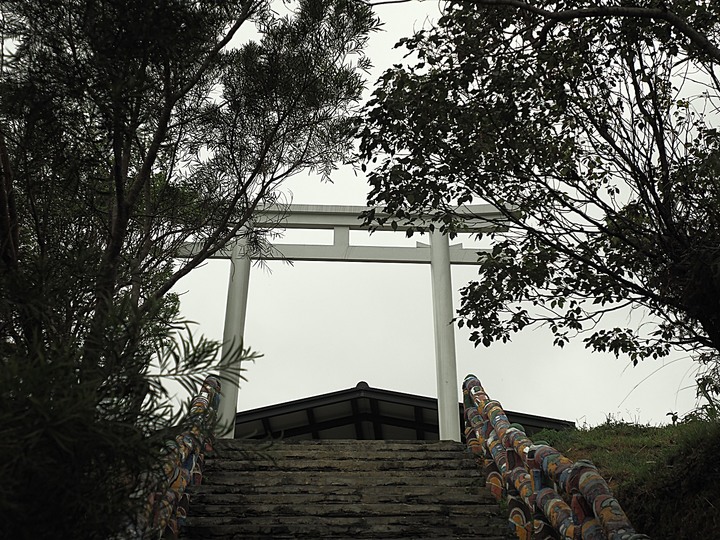 琉球國民五十四名墓、明治七年討蕃軍本營地紀念碑、石門古戰場、牡丹社事件紀念公園、西鄉都督遺績記念碑與忠魂碑、高士神社、港仔大沙漠｜八瑤灣 — 【1874年牡丹社事件】場景 — 恆春半島歷史場景旅程之二