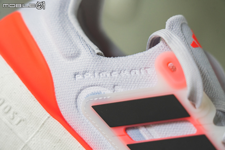 adidas UltraBOOST Light 跑鞋評測報告|邁向下個10年,這塊BOOST變輕了!