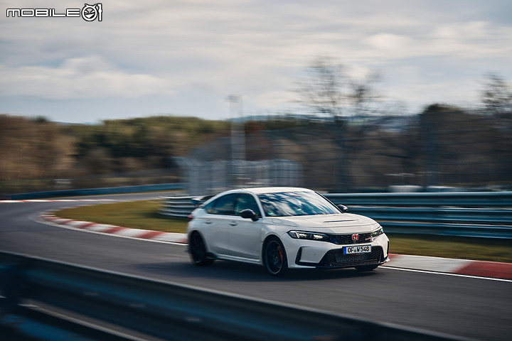 【海外新訊】Honda Civic Type R奪回紐柏林前驅車王座,7分44秒881刷新最速單圈!