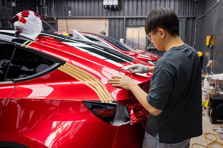 交車 魂動紅 Tesla Model Y ~ 台中包膜