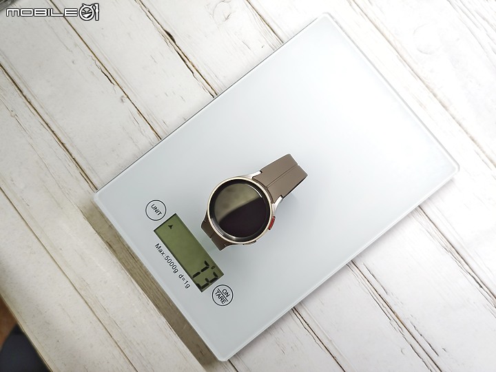 Samsung Galaxy Watch 5 Pro 智慧手錶開箱 – 全方位的健康監測，最好的 Android 手錶