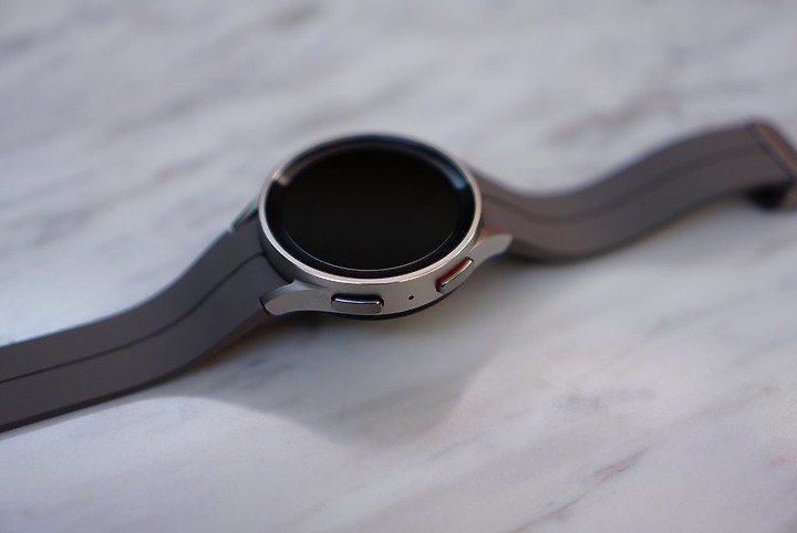 Galaxy Watch5 Pro智慧手錶|Wear OS擴充性佳 完整健康功能時時陪伴你