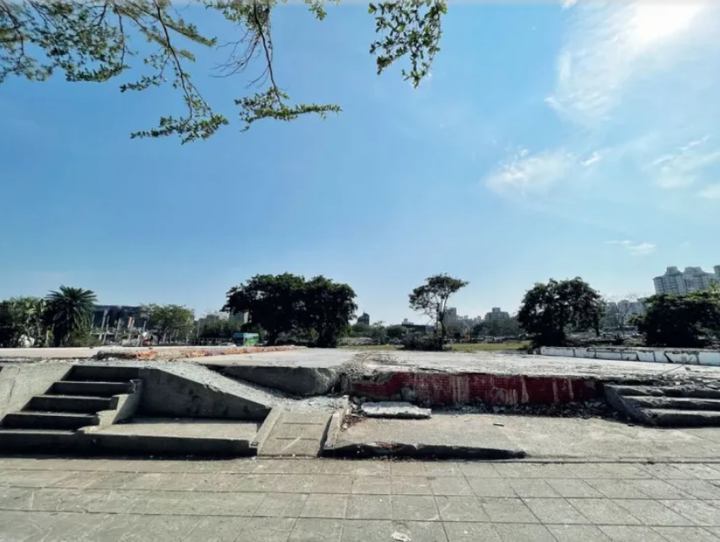 中科廣場終於拆完了！附近8分鐘路程竟然有新的4000平方公尺商場再蓋！