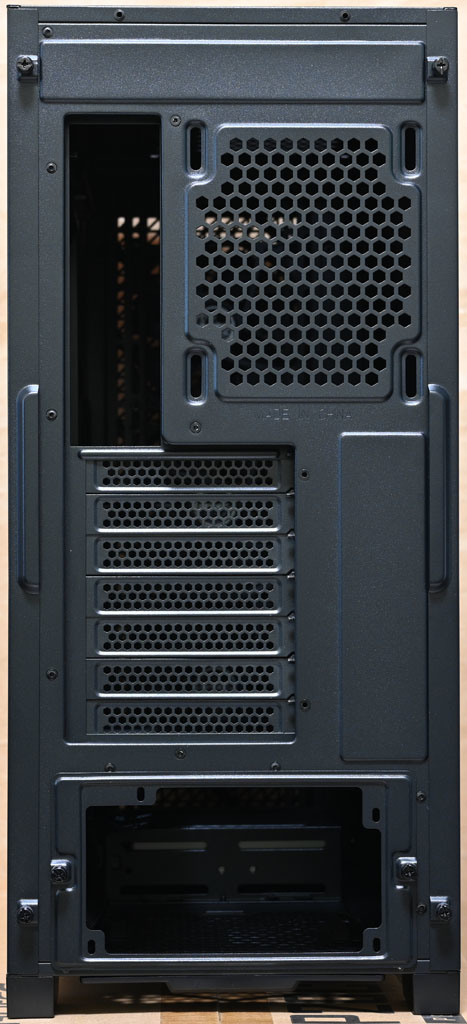 Antec P20CE無透側版機殼開箱