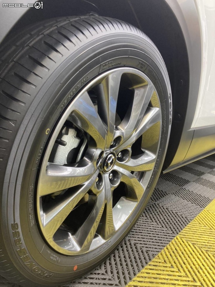 [開箱]2023年式Mazda CX-30 20S Signature (不專業開箱)