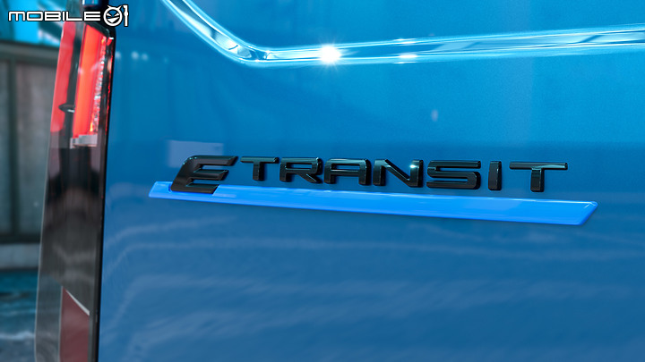 【海外新訊】Ford又一款電動車亮相,E-Transit Courier純電商用車正式發表!