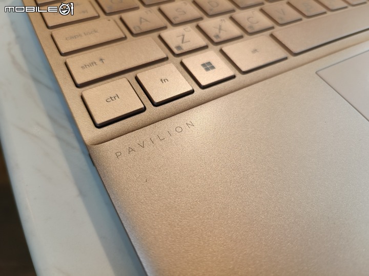 [開箱] HP Pavilion Aero 13 輕薄體驗，輕巧續航好選擇