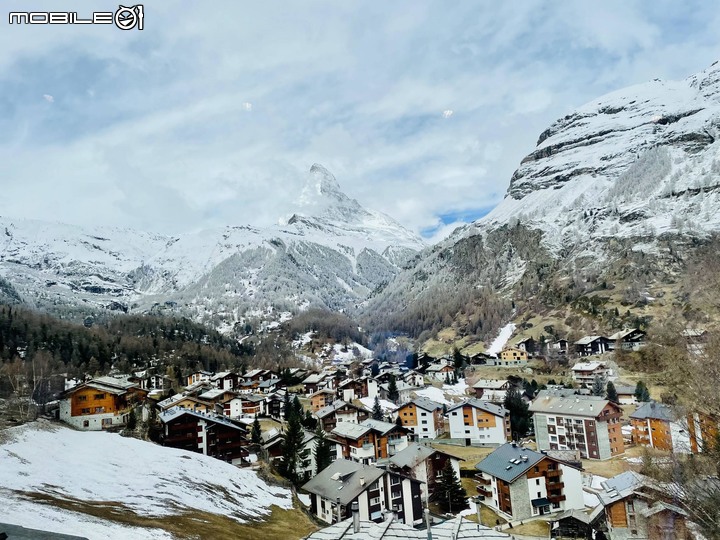 與Kuga Hybrid ST Line的瑞士壯遊之旅