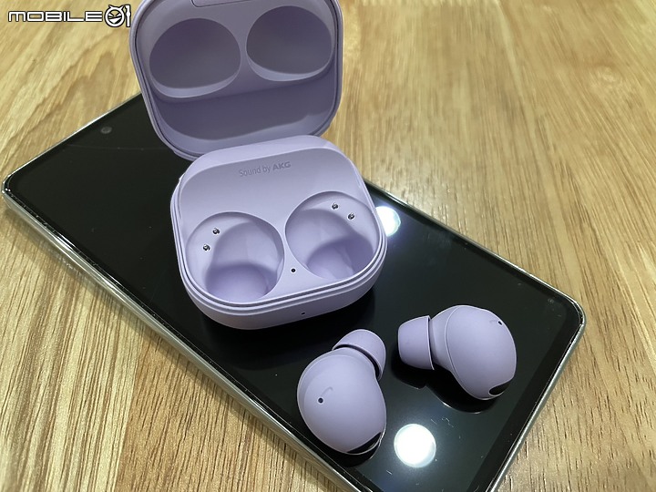 點我看大圖 試用體驗 24-bit Hi-Fi 保真音效高質響宴的無線藍芽耳機 – 超有感升級 三星 Galaxy Buds2 Pro (精靈紫)開箱文