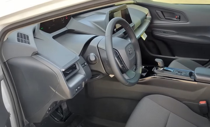 Prius5 價格非常不錯，但是..........