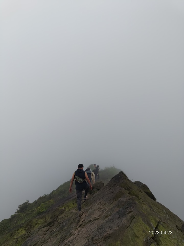 雲霧圍繞的劍龍稜初體驗