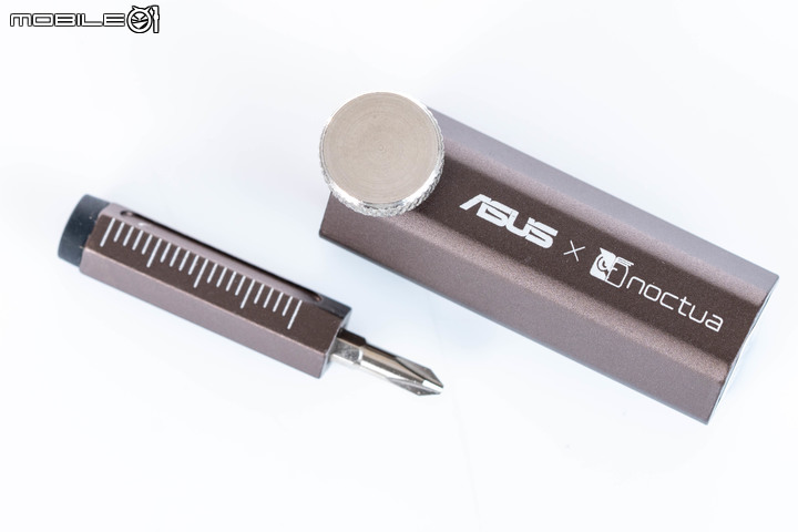 ASUS GeForce RTX 4080 Noctua OC Edition 顯示卡開箱實測 以驚人 4.3 Slot 身形達成冷靜高效能表現
