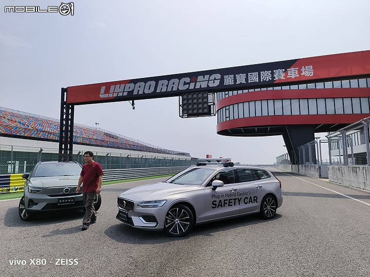 點我看大圖 Volvo XC40 Recharge Ultimate Twin Motor麗寶賽道體驗