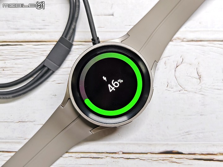 Samsung Galaxy Watch 5 Pro 智慧手錶開箱 – 全方位的健康監測，最好的 Android 手錶