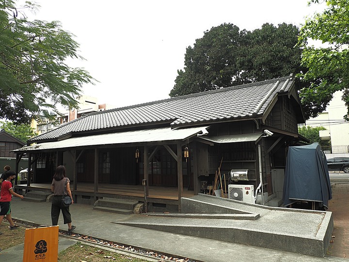 新化老街、新化武德殿、日式宿舍群與蘇家古厝，附掛記憶中的好味道 — 成功醬油、正豐蔴油廠