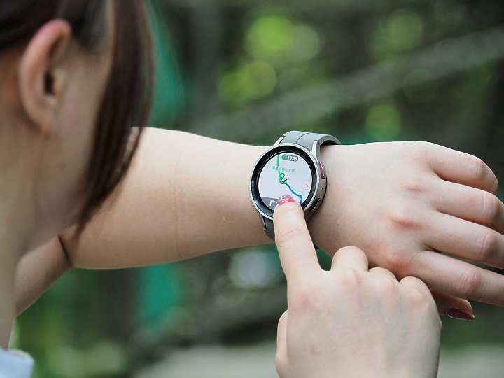 三星 Galaxy Watch5 Pro 不僅能隨時了解身體狀況 更是伴你戶外運動的好夥伴