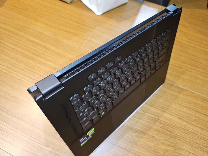 ASUS ROG FLOW X16 2023 GV601VI 4070 翻轉平板 奇怪的姿勢增加了!