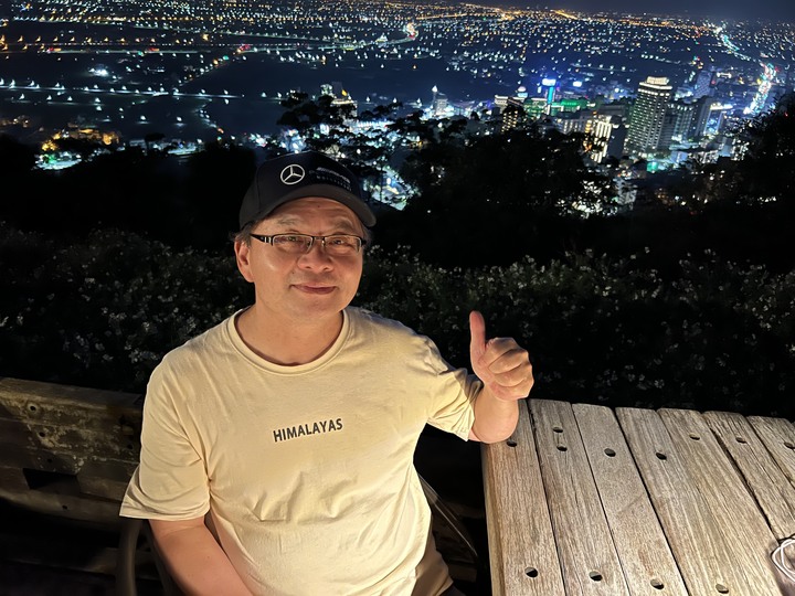 爬山美食文藝網美的一個下午