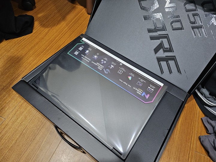 ASUS ROG FLOW X16 2023 GV601VI 4070 翻轉平板 奇怪的姿勢增加了!