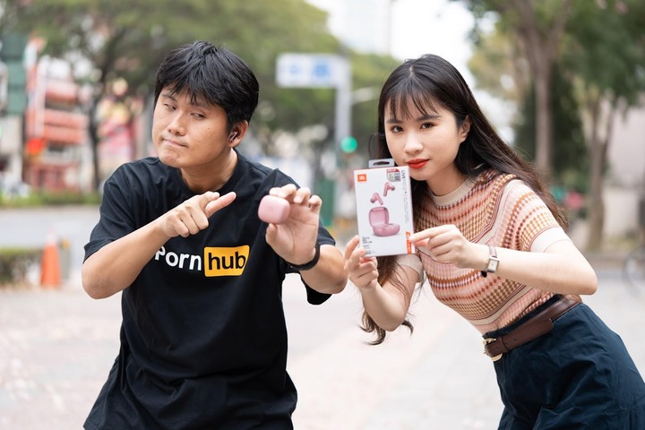 JBL Live Pro 2 開箱 對比 AirPods Pro 2 和 Galaxy Buds2 Pro