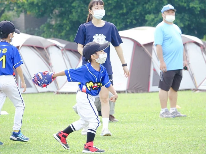 請大家支持幼兒棒球,讓更多孩子愛上棒球,棒球扎根就從我們的孩子做起