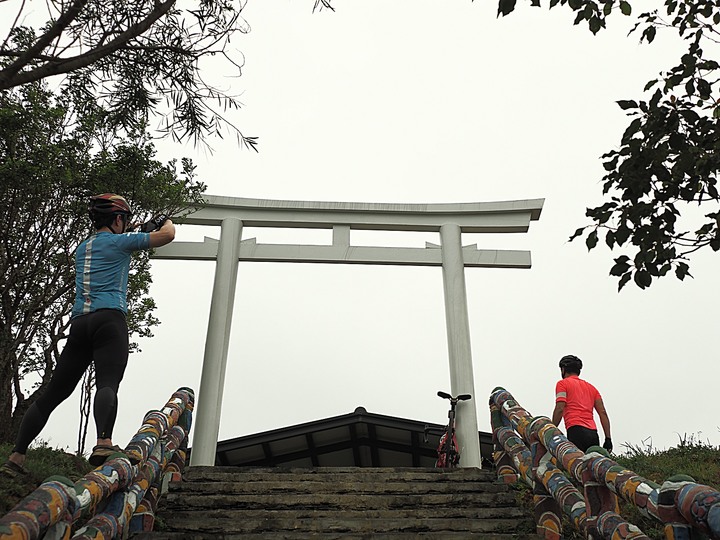琉球國民五十四名墓、明治七年討蕃軍本營地紀念碑、石門古戰場、牡丹社事件紀念公園、西鄉都督遺績記念碑與忠魂碑、高士神社、港仔大沙漠｜八瑤灣 — 【1874年牡丹社事件】場景 — 恆春半島歷史場景旅程之二