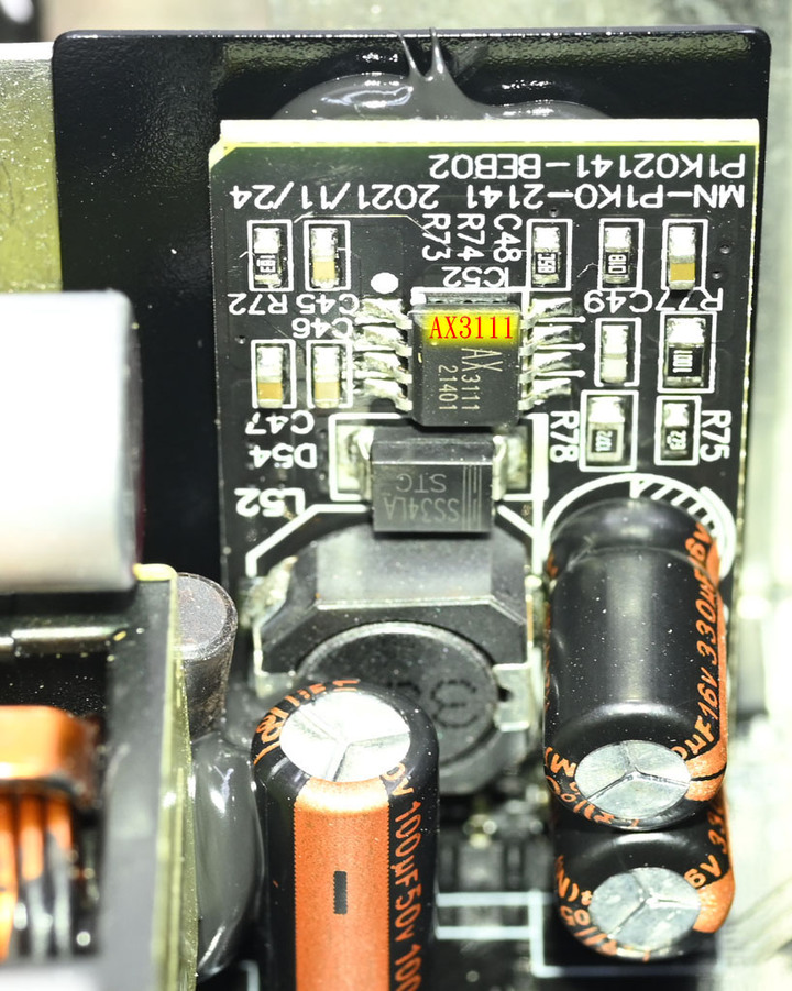 點我看大圖 GIGABYTE技嘉UD1000GM PG5(REV. 2.0) 1000W金牌全模組化電源開箱