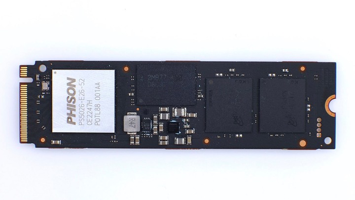 搶先體驗單條 12GB/s 的怪物，Micron Crucial T700 2TB，PCIe Gen5 x4 SSD