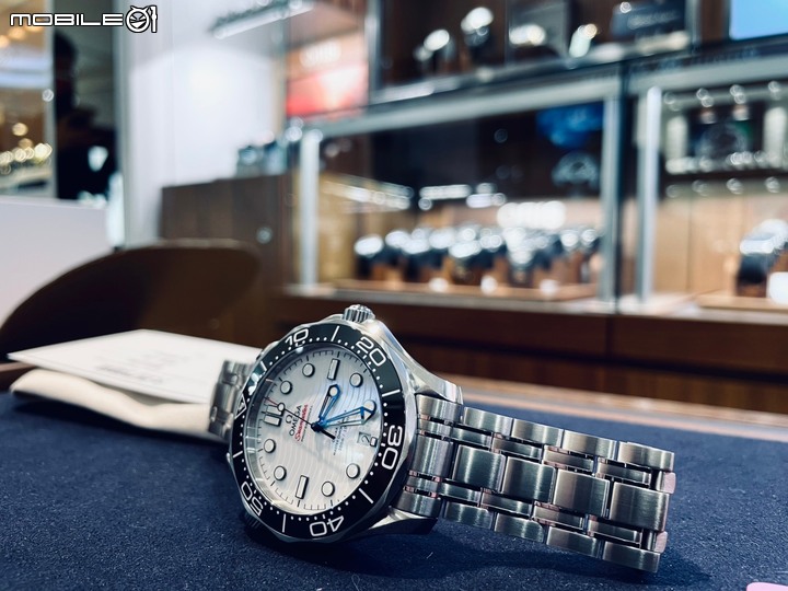 「分享」Omega seamaster 300 diver -白面鋼帶