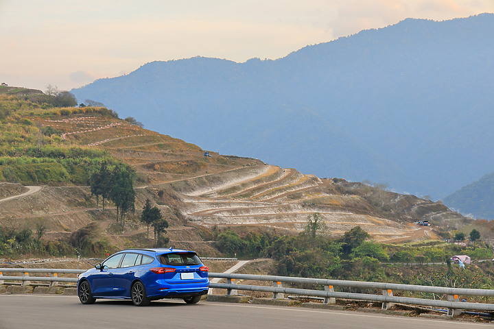 點我看大圖 (映像旅行) 隨心所向、山海隨行in台東高雄 feat. Ford Focus Wagon ST-Line Vignale