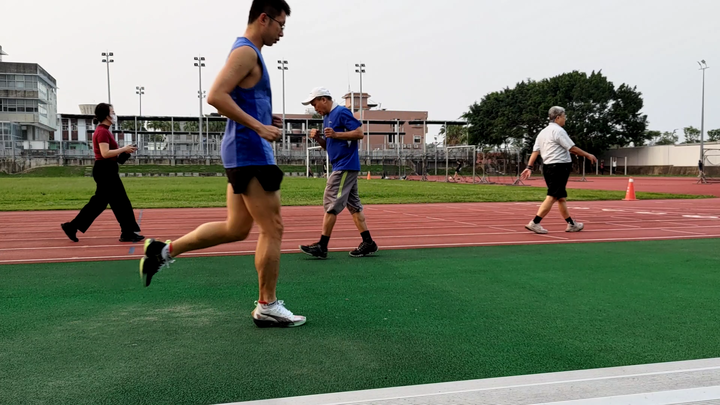 霸氣外露的美洲獅– PUMA Fast-R Nitro Elite 75th Edition實測分享
