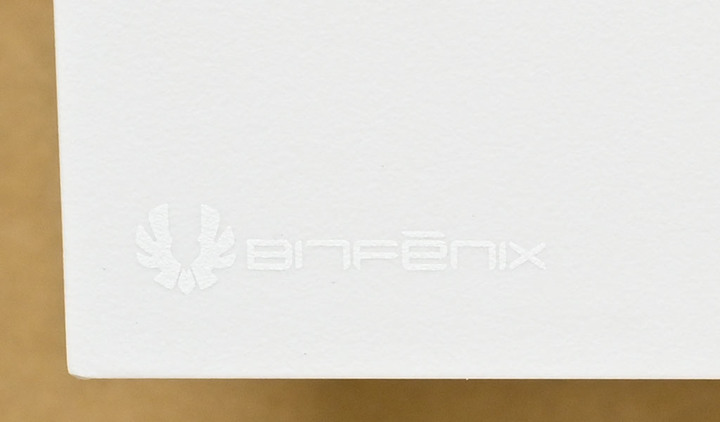 點我看大圖 Bitfenix Tracery ARGB機殼開箱