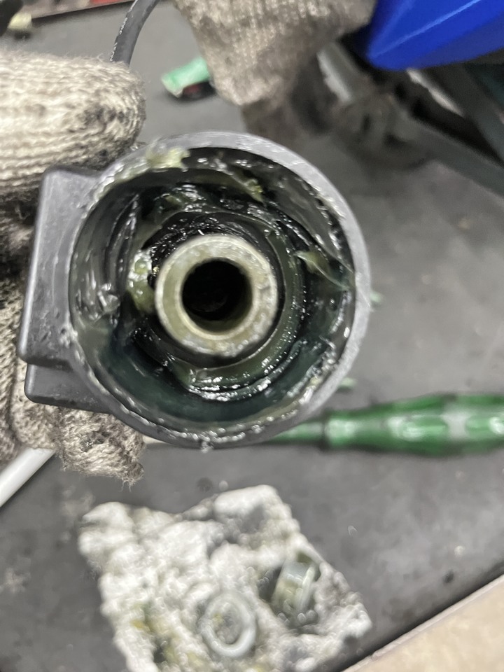 DIY雷霆王180剎車系統保養及輪胎更換