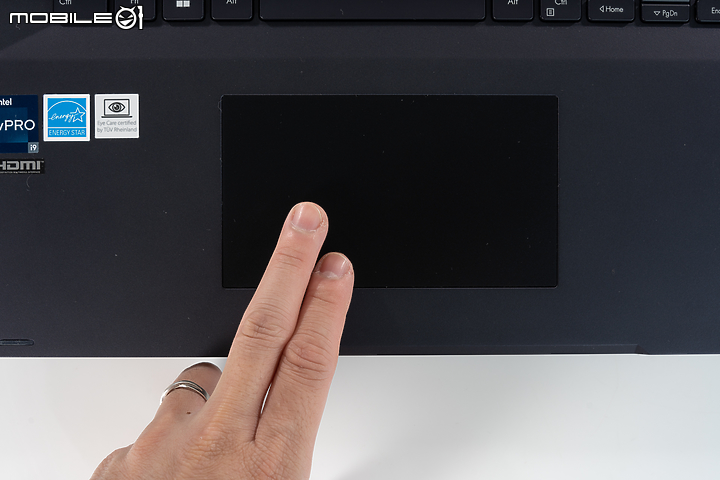 ASUS ExpertBook B6 Flip 測試報告|效能不妥協的企業級行動工作站