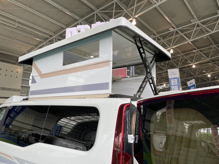 參觀上海國際房車旅遊博覽會 (露營車)