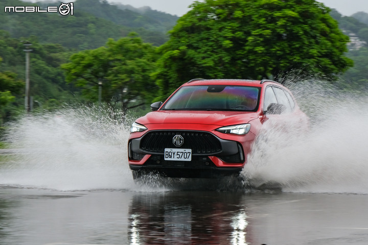 MG HS 2.0 / Ford Kuga ST-Line / Toyota RAV4 Adventure 集體評比|整體表現更全面的中流砥柱!