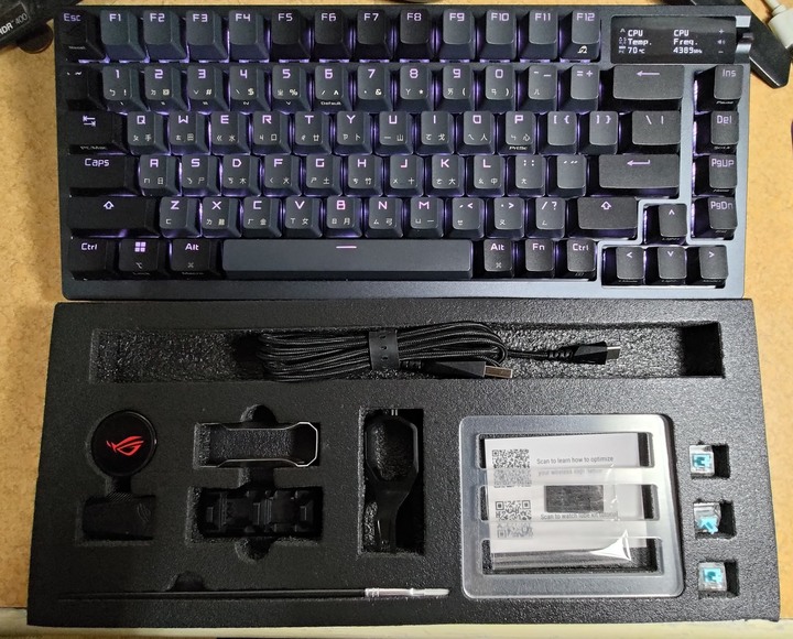 點我看大圖 「ROG Azoth 75%無線客製化電競機械鍵盤」上手玩