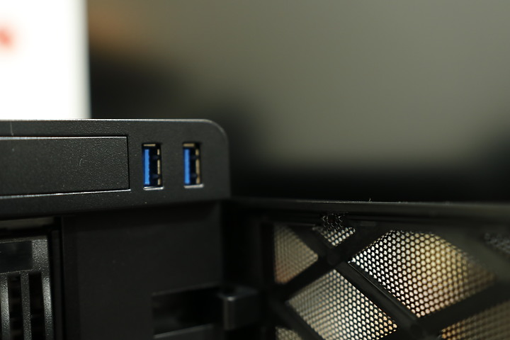 【用純SSD自組NAS】並留下4個槽供隨時擴充 家用SOHO Mini Server ITX？廢話跟圖一樣多
